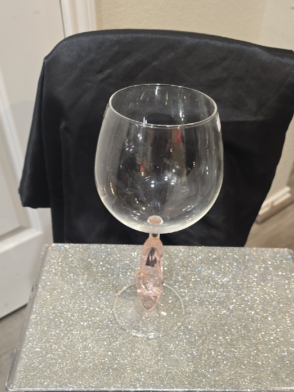 Godinger Runway Pink High Heel Goblet - Picture 10 of 13